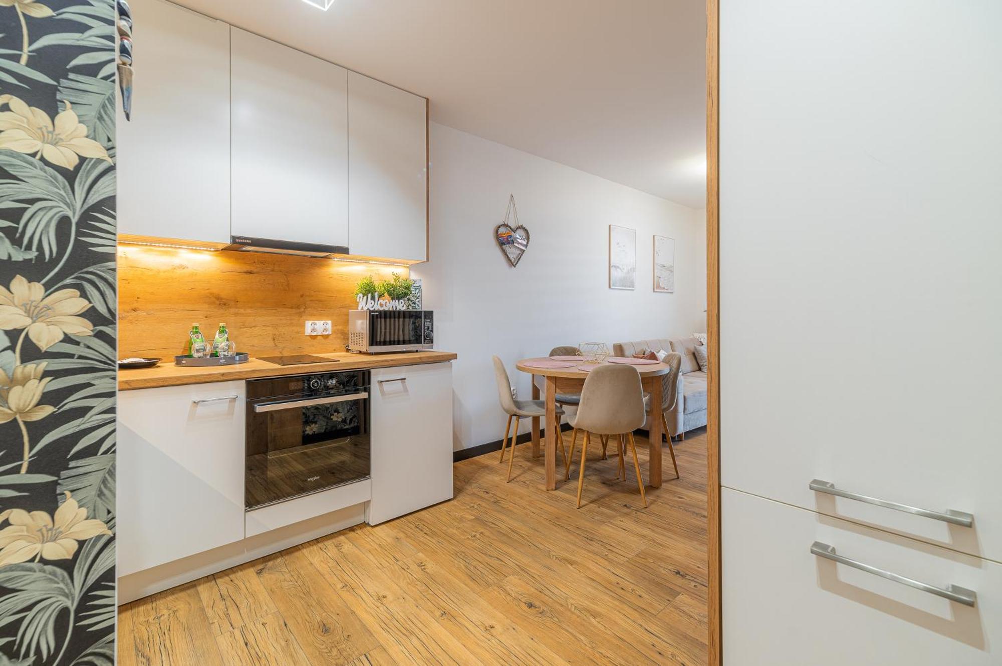Horyzont Apartamenty - Kapitanski Mostek- Blisko Portu- Sniadania Kolobrzeg Exterior photo