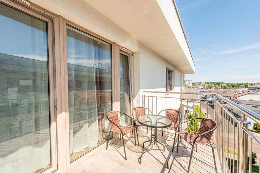 Horyzont Apartamenty - Kapitanski Mostek- Blisko Portu- Sniadania Kolobrzeg Exterior photo